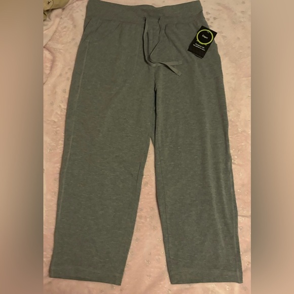 Capri Pants with front pockets Size Small (4-6) Grey - Picture 1 of 6